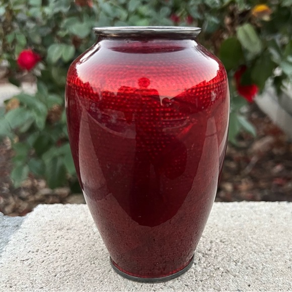 VINTAGE Japanese Cloisonne pigeon blood floral vase|5” tall - Picture 5 of 6